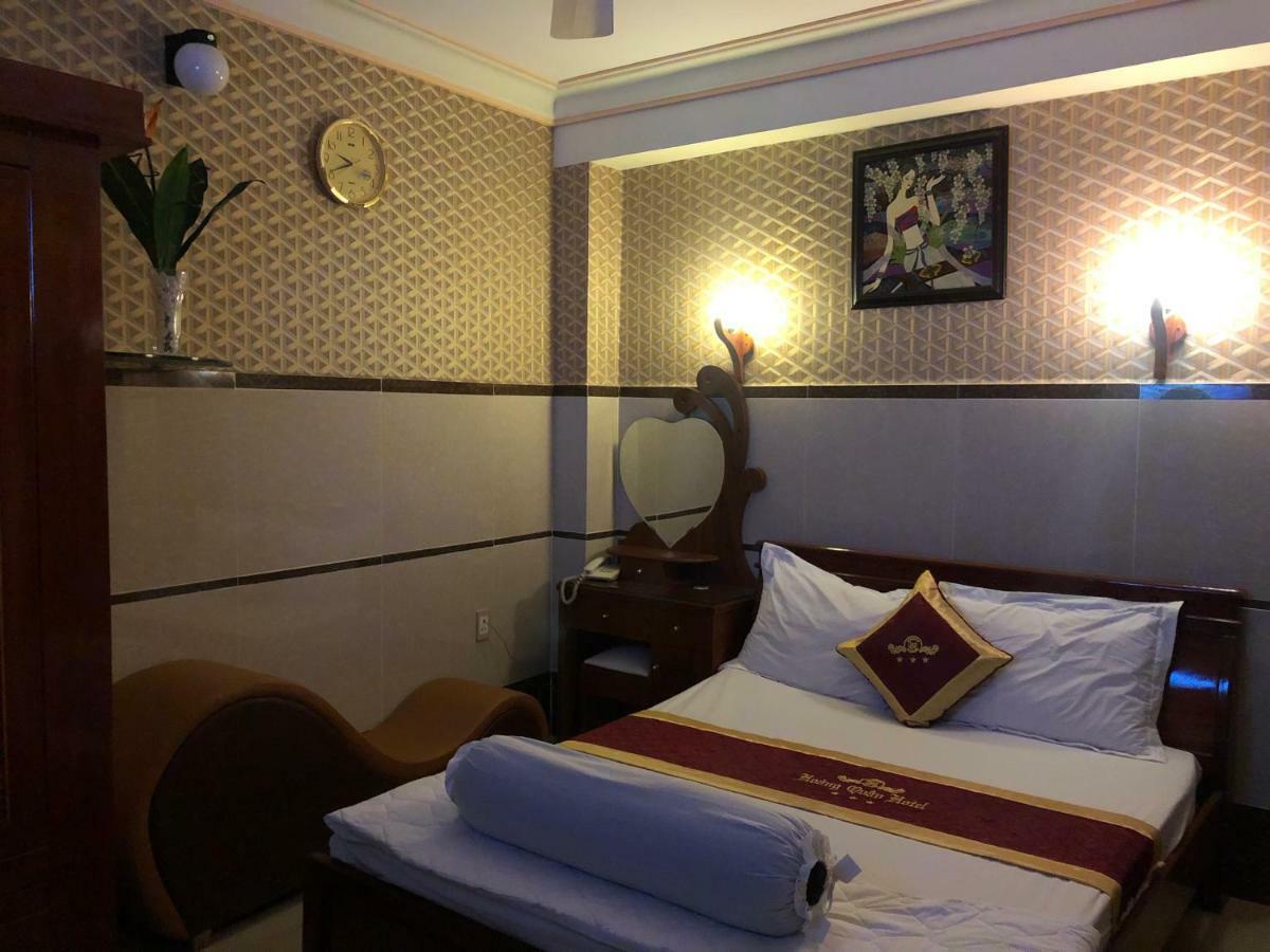 Hoang Quan Hotel Ho Şi Min Exterior foto