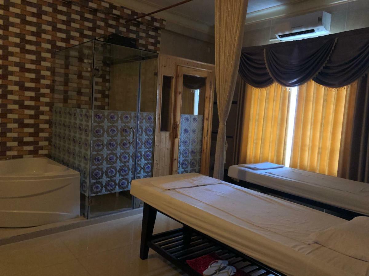 Hoang Quan Hotel Ho Şi Min Exterior foto